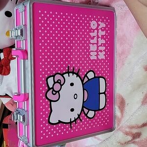 Hello Kitty mirror case
